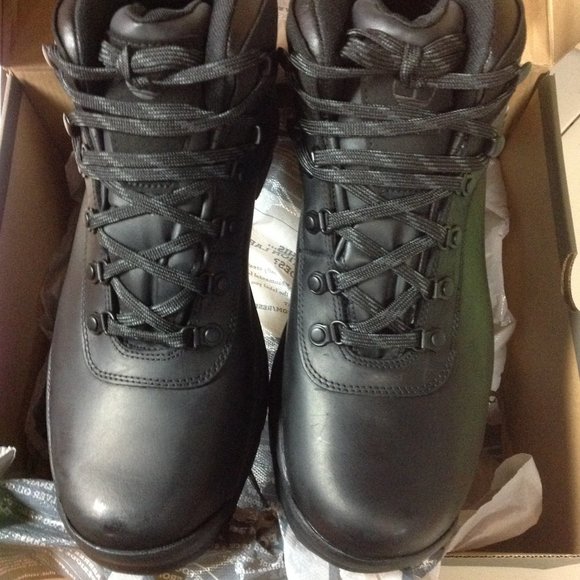 Timberland Men's Flume Black Leather WP Hiking Boots - 11.5M - New in Box